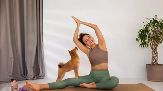 yoga_mit_dem_hund_3_uebeungen_fuer_zuhause .jpg